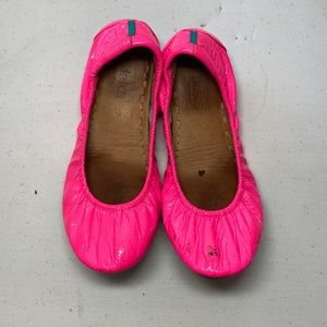 Neon pink size 7 tieks